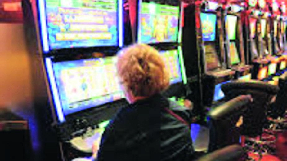 Una donna di 65 anni in un mese ha perso 790mila euro alle slot machine
