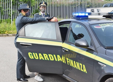 Bologna, operazione Ragnatela: nasconde soldi per evitare il sequestro di beni: in carcere