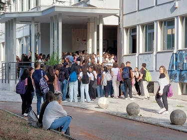 Terremoto ad Ancona, scossa durante il primo giorno di scuola: scatta il piano evacuazione