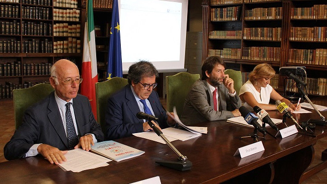 Da sinistra Dario Disegni, Enzo Bianco, il ministro Dario Franceschini e Noemi Di Segni