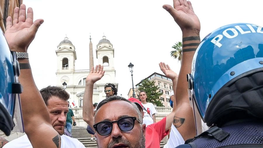Biagio Passaro durante la manifestazione di protesta a Roma il 9 ottobre scorso
