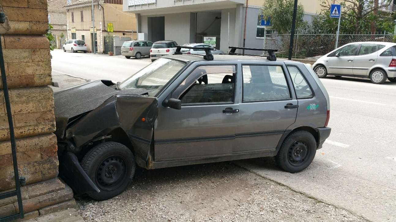 L’incidente a Porto San Giorgio (Foto Zeppilli)