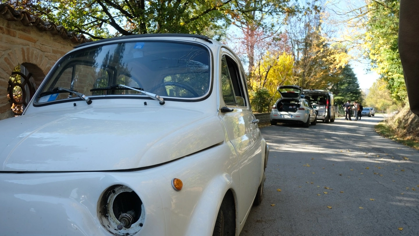 La Fiat 500 che ha investito la 31enne a Castrocaro (foto Frasca)