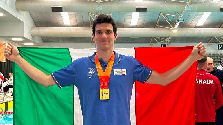 Riccardo Canola, trapiantato di cuore di Baone, nel Padovano, ha il record del mondo nel nuoto, stili dorso e libero