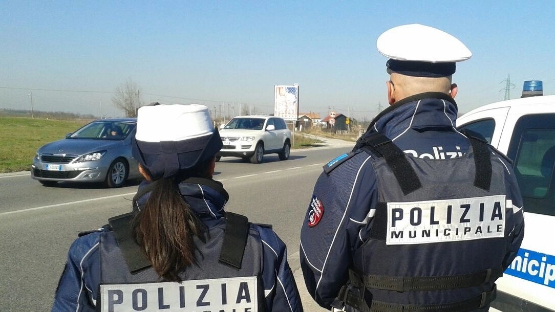 Agenti della Polizia municipale (foto Mascellani)