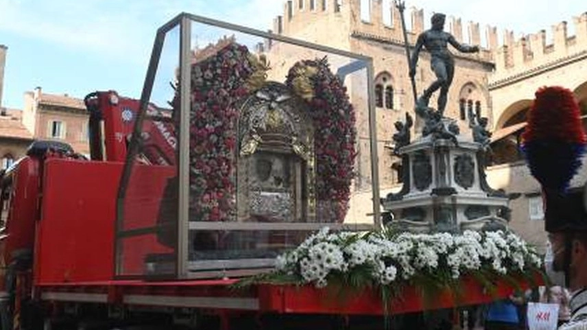 Bologna, la Madonna di San Luca scende in città