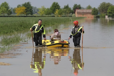 Alluvione, Bonaccini: “Bene i fondi subito, ma ne servono altri”. Musumeci: “Emilia Romagna come Ischia”