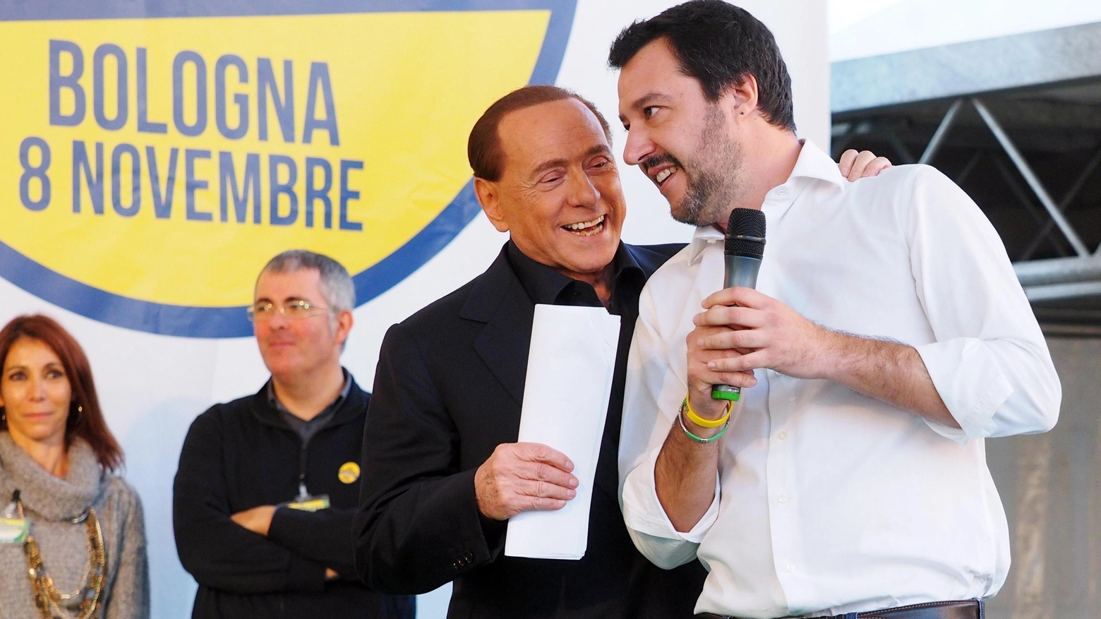 Silvio Berlusconi e Matteo Salvini a Bologna (Ansa)