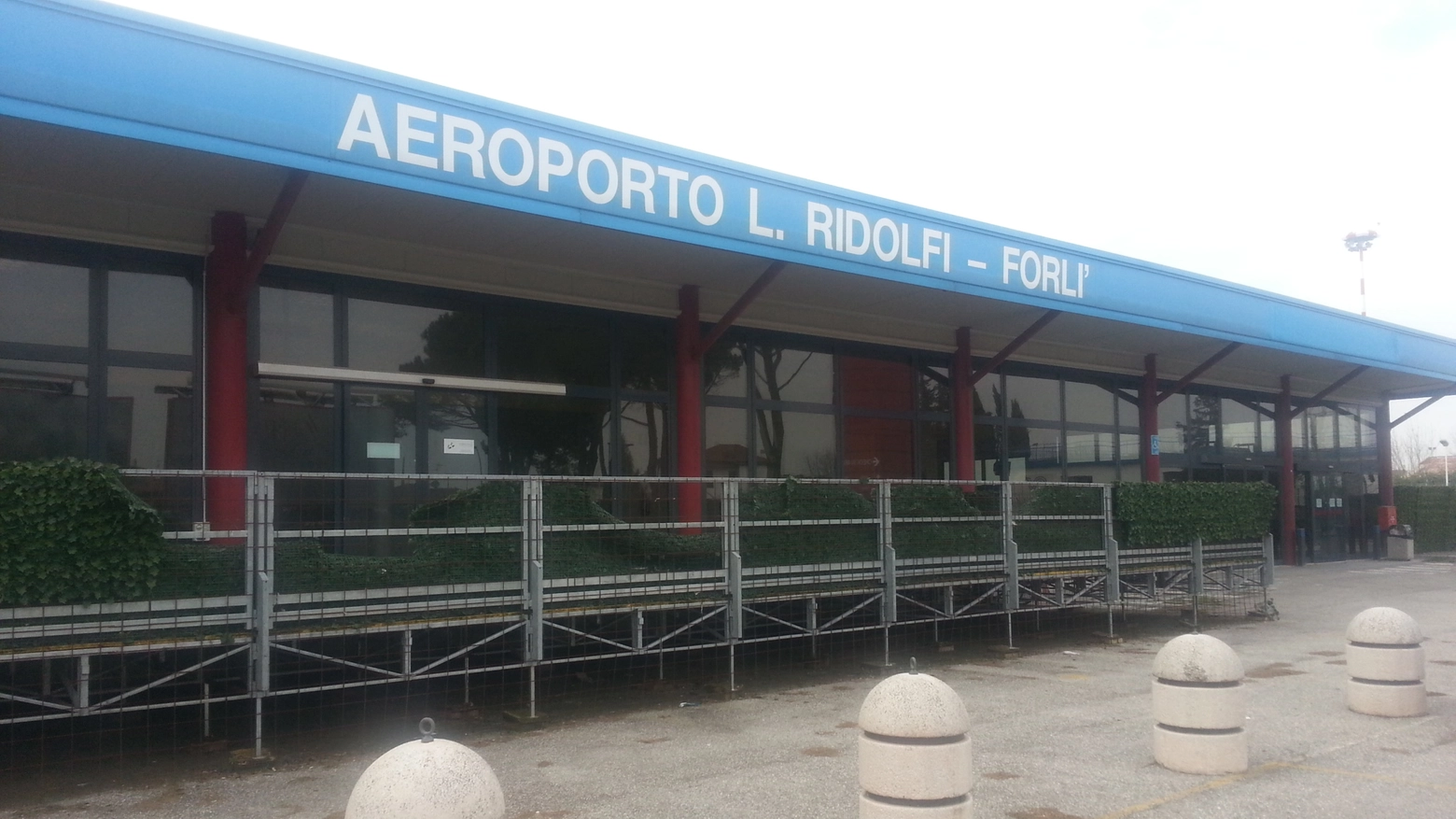 Forlì, l'aeroporto Ridolfi (Foto Dire)