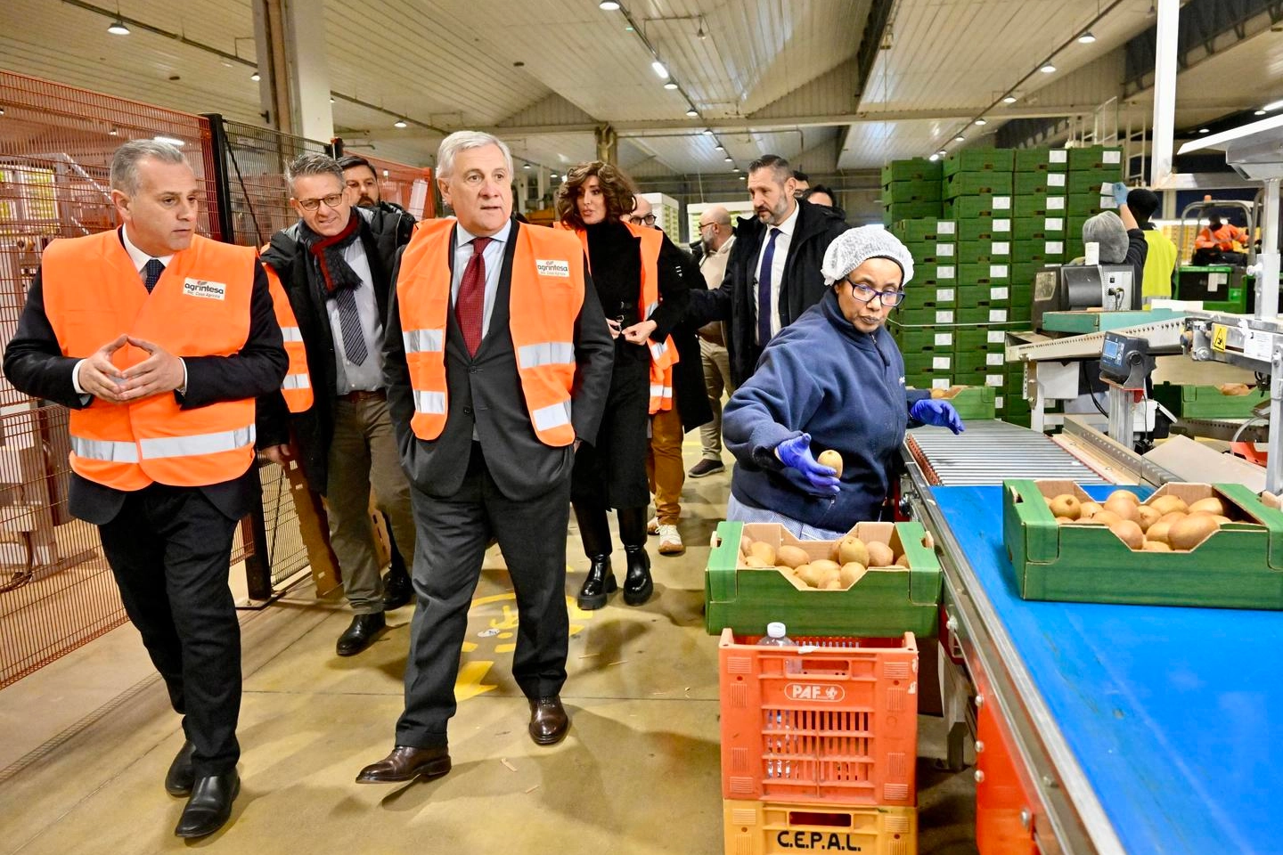 Il vicepremier Antonio Tajani accompagnato dalla ministra Anna Maria Bernini ad Agrintesa