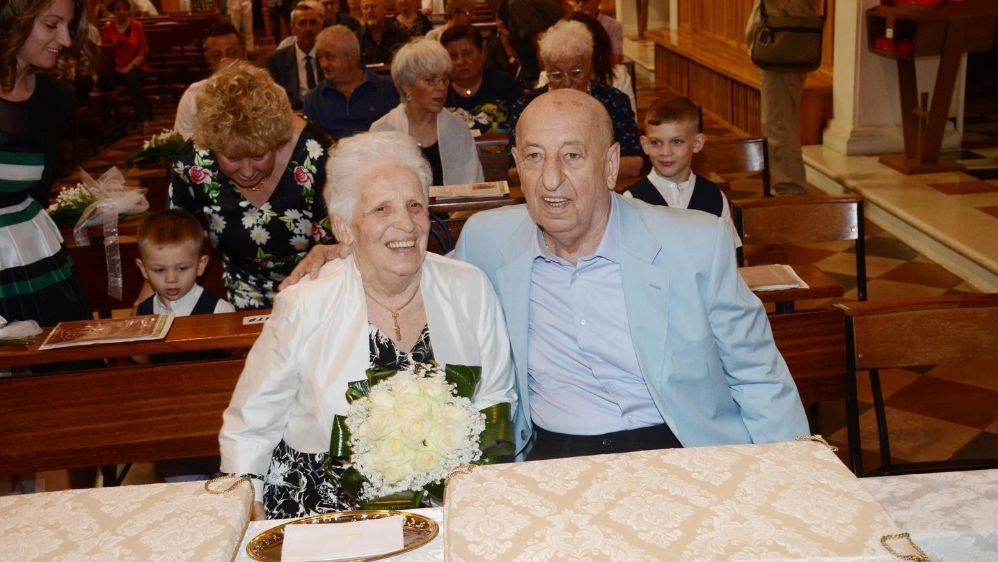 Lucia Pizzardo e Silvio Rubiero festeggiano le nozze di diamante (Foto Donzelli)