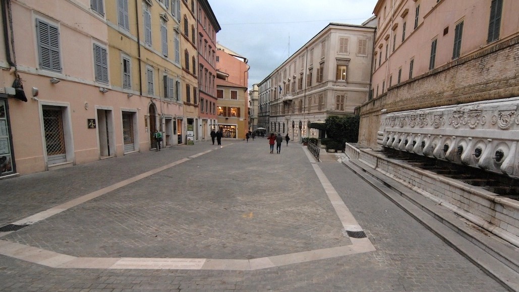 Ancona, corso Mazzini senza dehors (Foto Antic)
