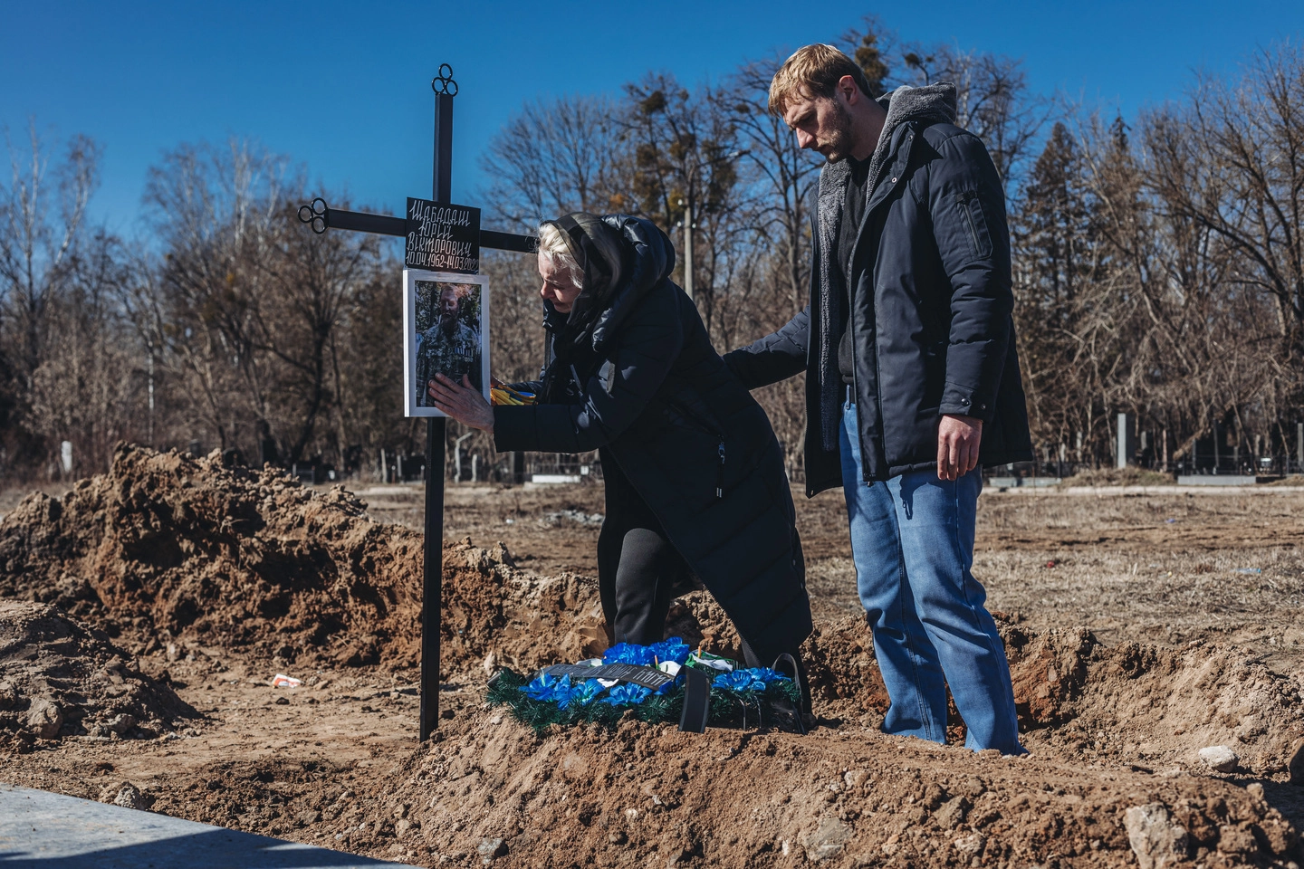 Il funerale di un soldato ucraino