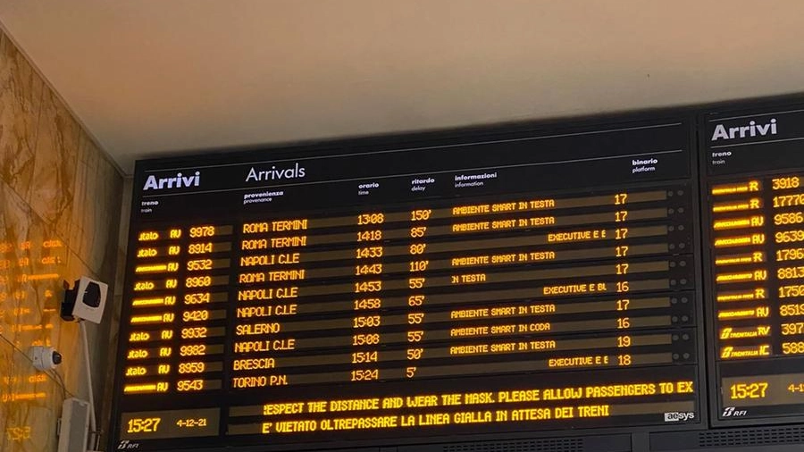 Stazione di Bologna, treni in ritardo