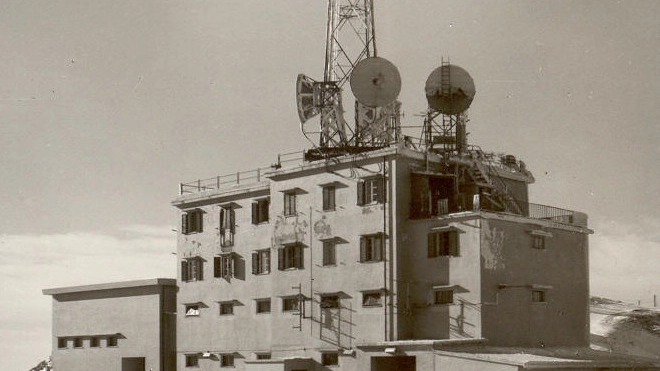 Il Centro Rai di Monte Nerone fu completato nel 1956
