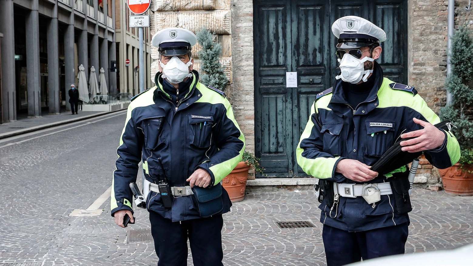 Pesaro, controlli della polizia municipale 