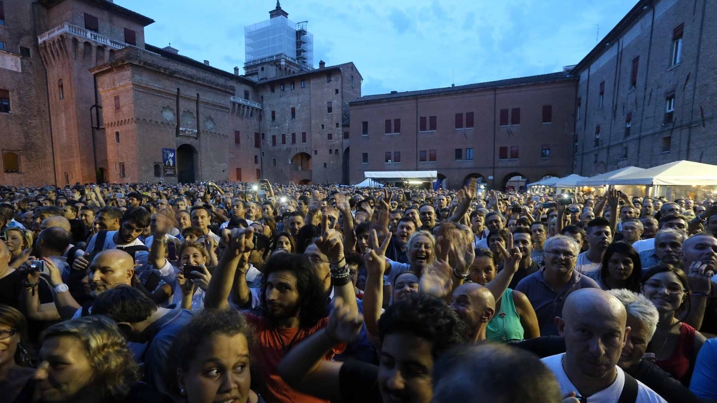 Concerto dei Simple Minds per Ferrara sotto le Stelle 2014