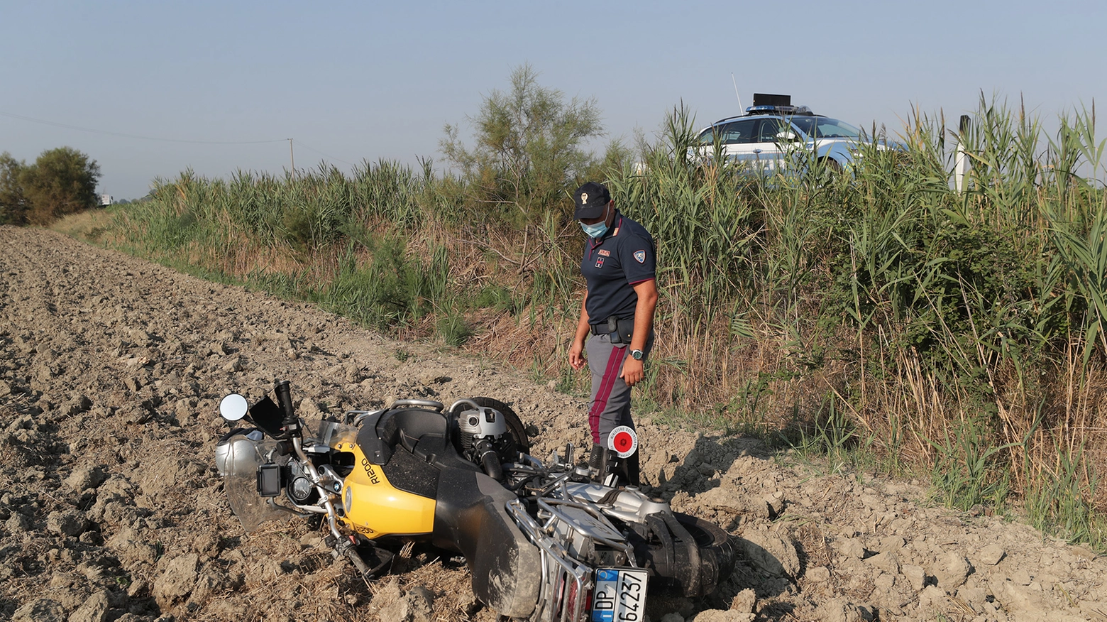 Incidente a Casal Borsetti, motociclista ferito (foto Zani)