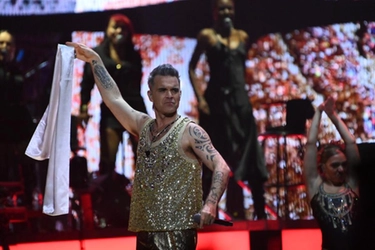 Robbie Williams scaletta a Bologna, ecco le canzoni del concerto dell’Unipol Arena