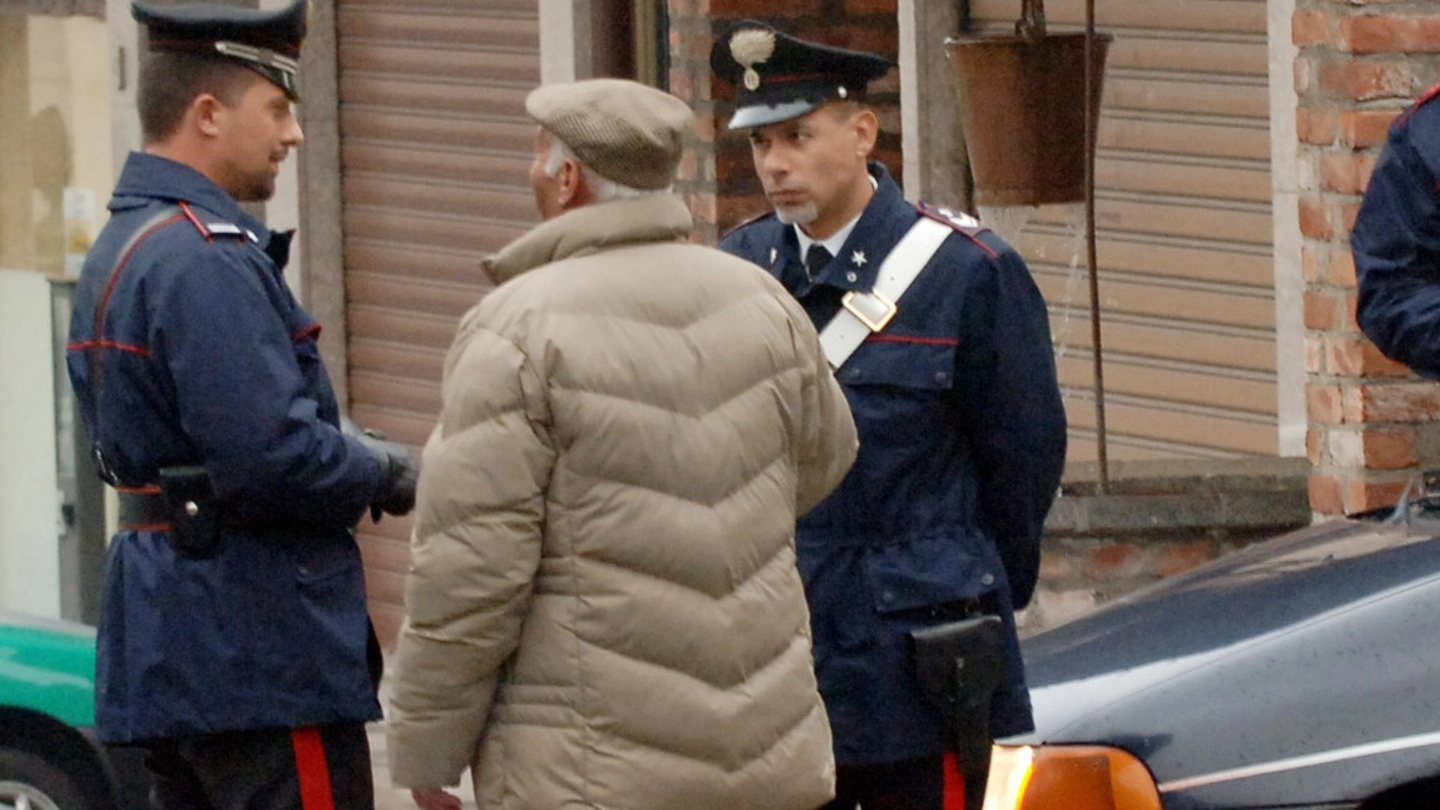 Macerata, il 77enne ha subito segnalato il furto ai carabinieri (foto d’archivio)