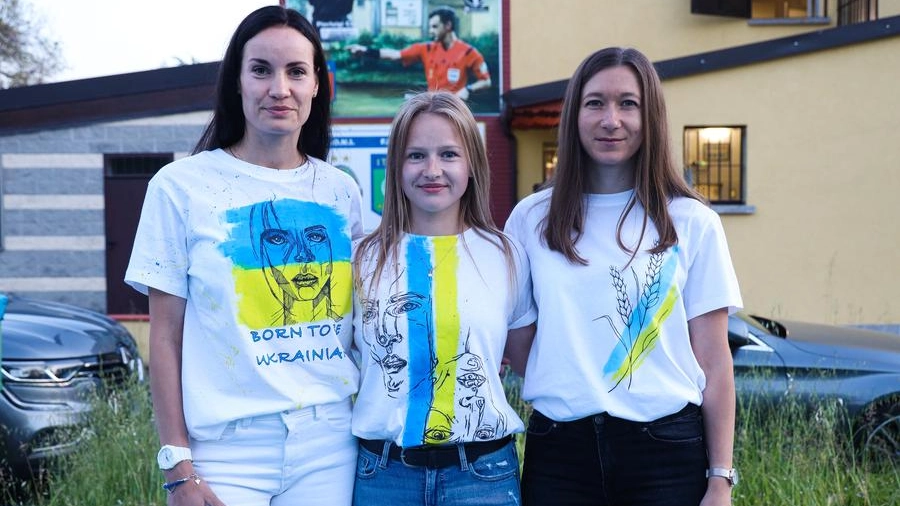Le tre donne arbitro ucraine nella sede Aia di Bologna