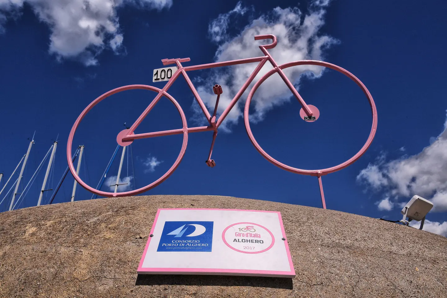 Giro d'Italia 2017, sulla Panoramica dell'A1 la prima tappa in autostrada