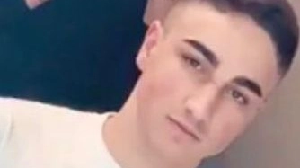 Alessandro Leon Asoli, 21 anni, è accusato dell’omicidio pluriaggravato del patrigno