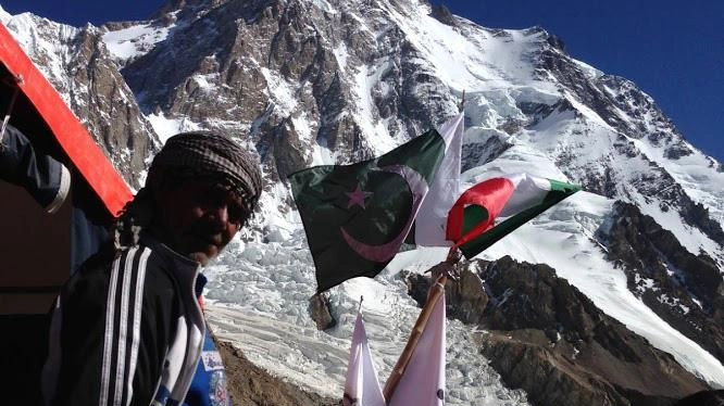 La spedizione italiana sul K2 (Ansa)