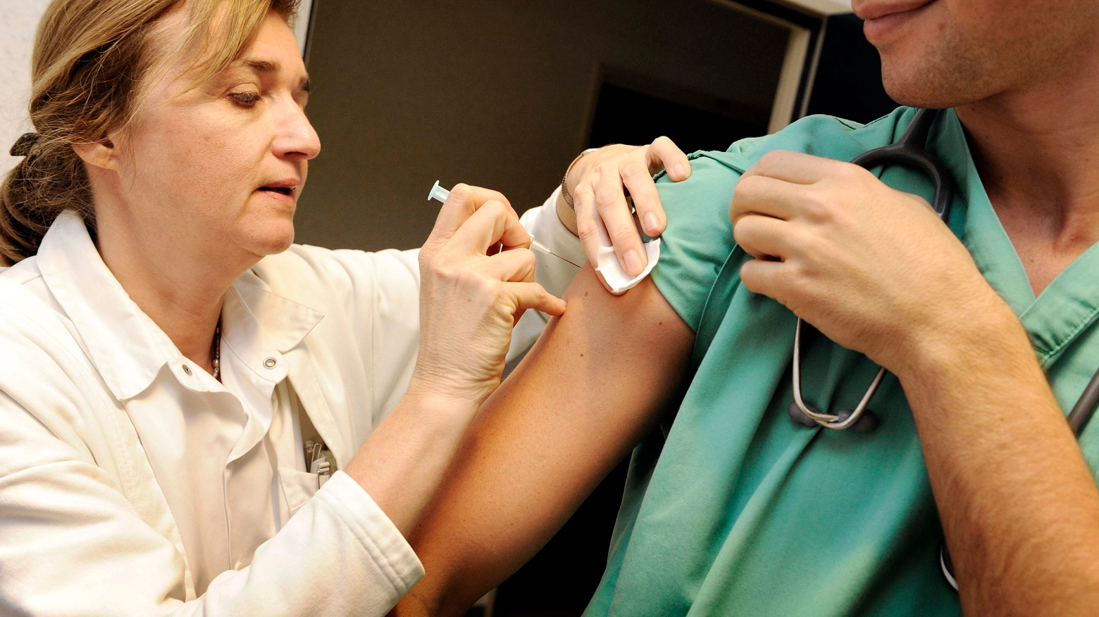 Campagna vaccinale anche tra gli operatori sanitari