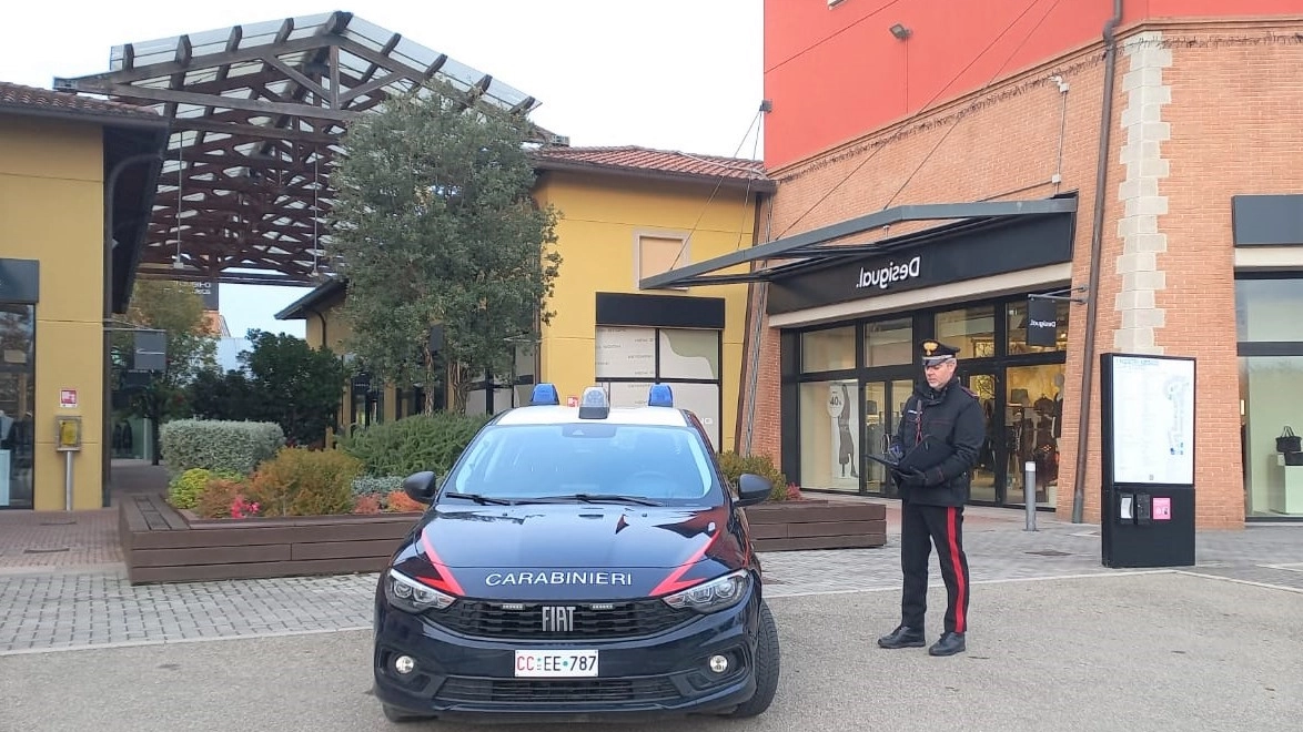 Ladri all'outlet di Castel Guelfo: sono stati arrestati dai carabinieri