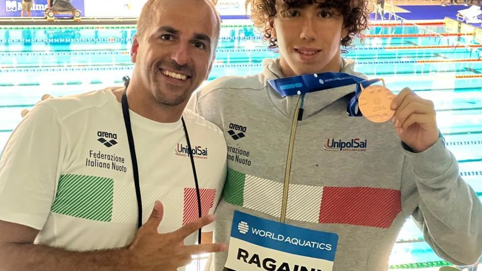 Il giovane di Castelplanio conquista due argenti e un bronzo in Israele. Coach Cavalletti: "Ennesimo gradino verso l’alto