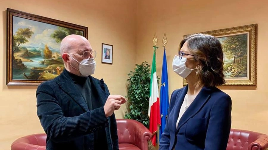 Il governatore dell'Emilia Romagna, Stefano Bonaccini e la ministra Mariastella Gelmini (