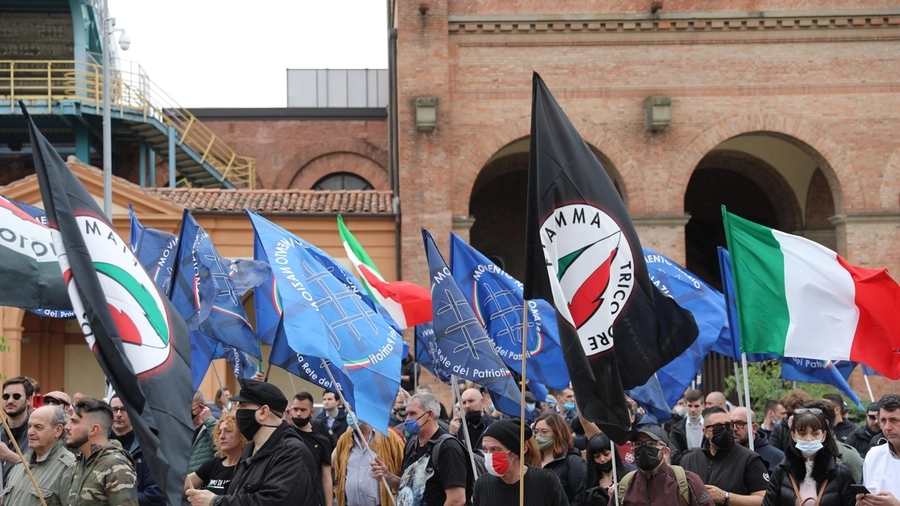 Il raduno dell'estrema destra il primo maggio a Bologna (FotoSchicchi)