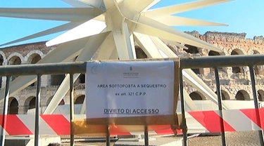 Arena di Verona, dissequestrata la stella caduta: rimozione dal 12 aprile