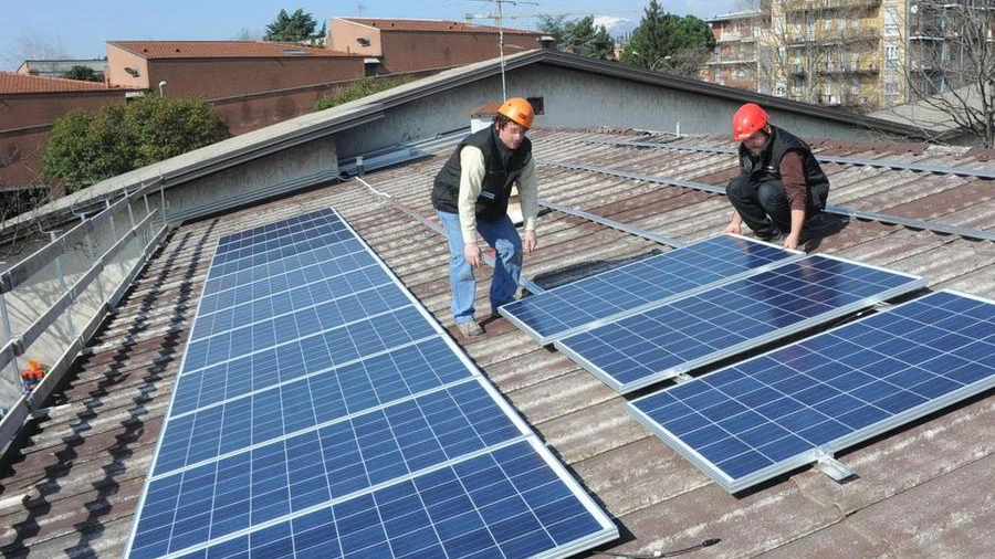 "Pannelli fotovoltaici non aderenti al tetto"    