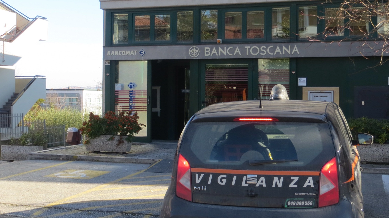 La Banca Monte dei Paschi di Siena a Calcinelli di Saltara vittima del colpo al bancomat
