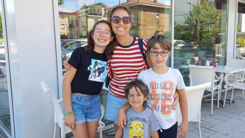E’ fiduciosa e sorridente Giorgia Pirani, mamma di tre studenti: "Francesco andrà in terza elementare; Alice in prima media e Niccolò continua la materna"