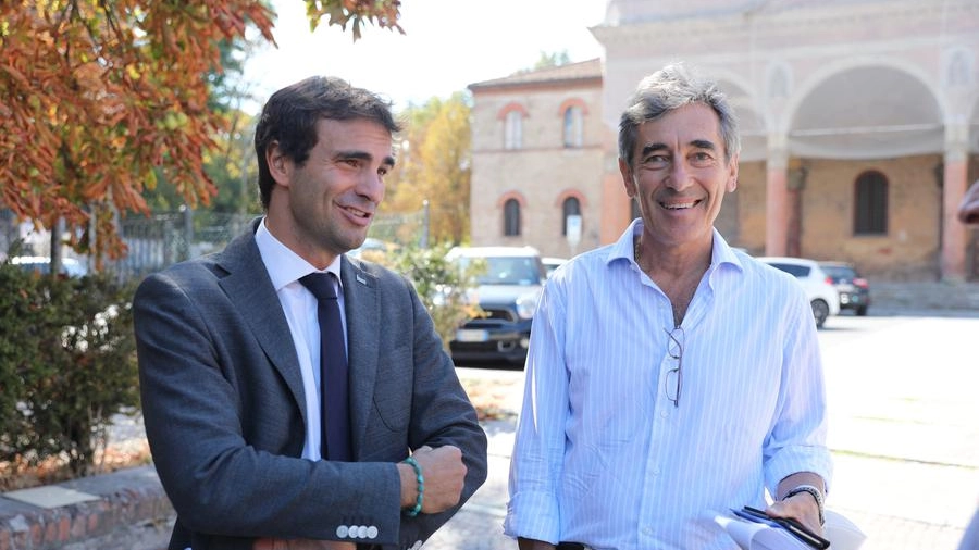Giulio Venturi con Fabio Battistini alla conferenza di presentazione del piano parcheggi
