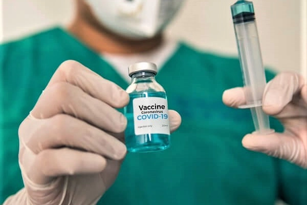 Vaccini in Emilia Romagna, Donini: "Non ancora scongiurato il rinvio delle prenotazioni"