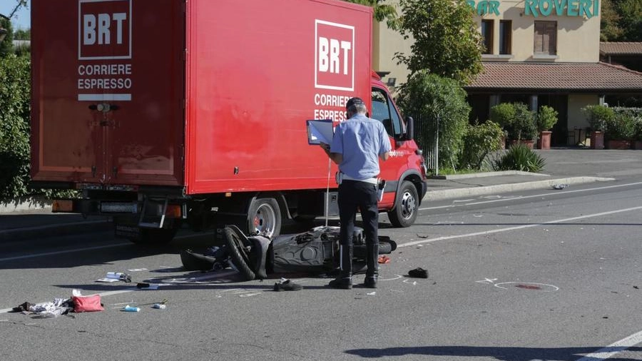 L'incidente in via Mattei che è costata la vita a Eros Mazzini (foto Schicchi)