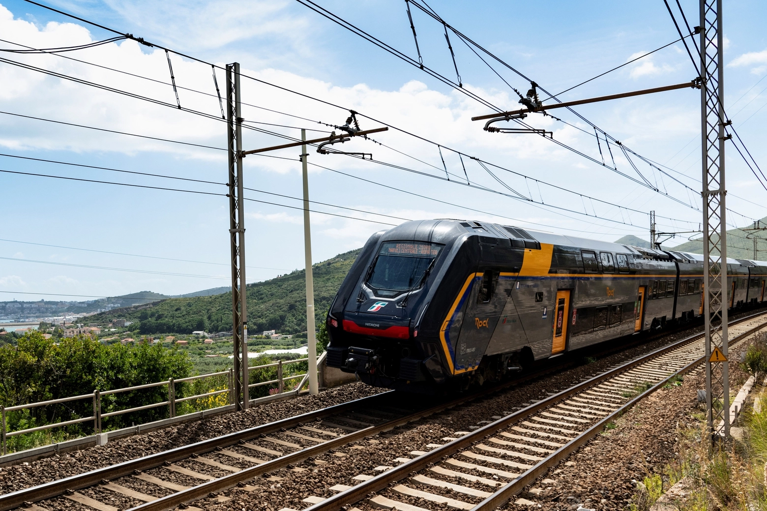 Da agosto si potrà acquistare il biglietto del treno modificabile sull'app di Trenitalia
