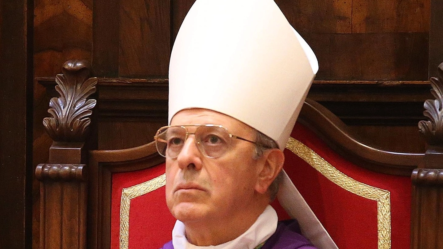 ARCIVESCOVO Monsignor Piero Coccia, da dieci anni guida la diocesi di Pesaro