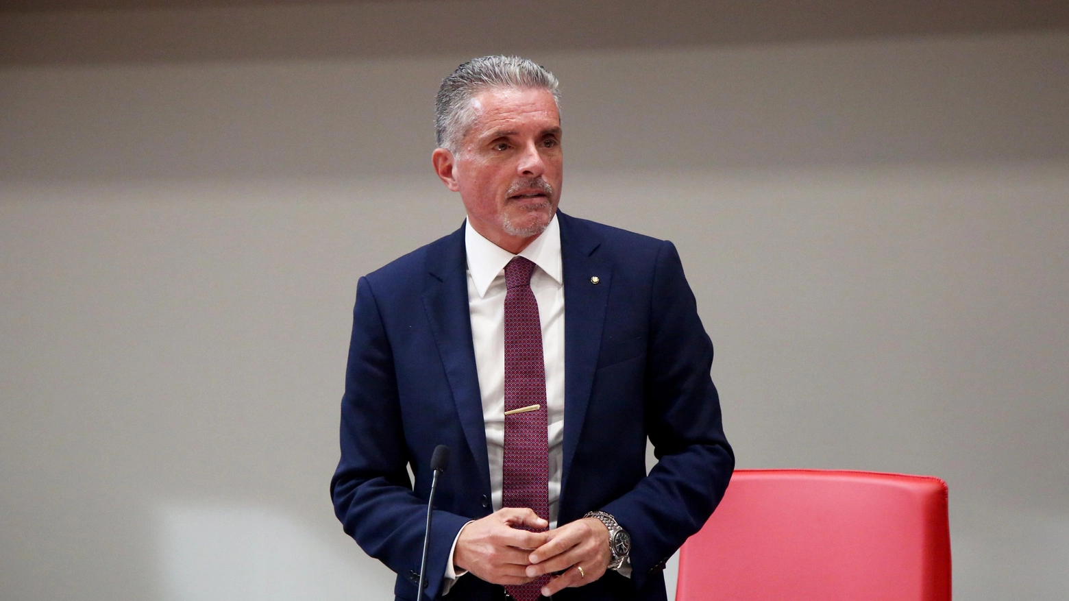 Paolo Lucchi, presidente di Legacoop Romagna: "Assunzioni difficoltose". Nel mirino anche le somme destinate alle imprese per garantire servizi pubblici.