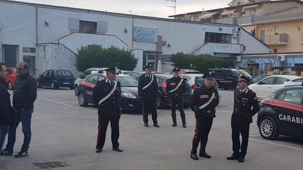La compagnia dei carabinieri di Giulianova ha fatto battute di ricerche nella parte alta della città ma senza esito 
