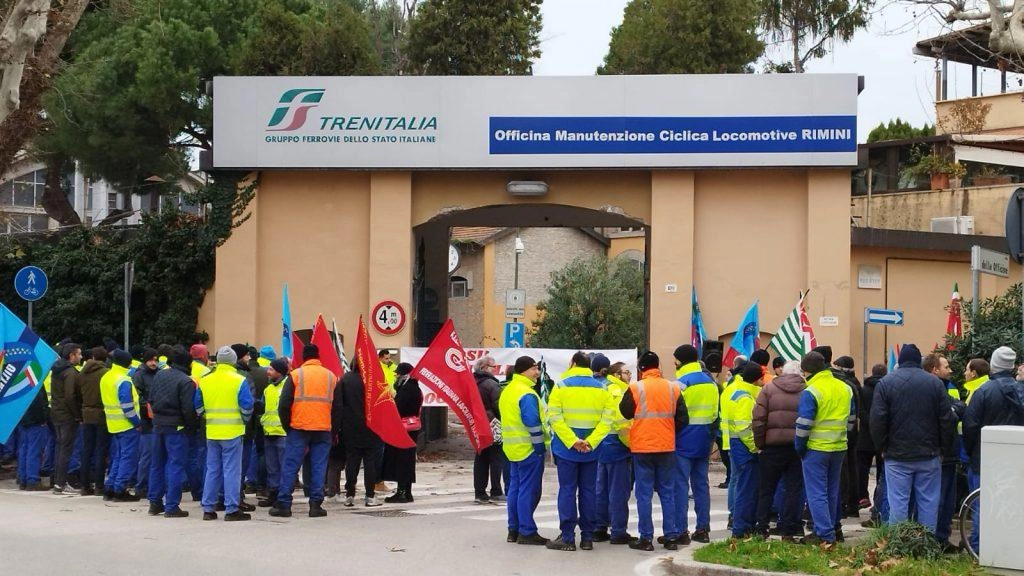 Salve le Officine di Rimini: saranno il polo dei treni diesel e turistici