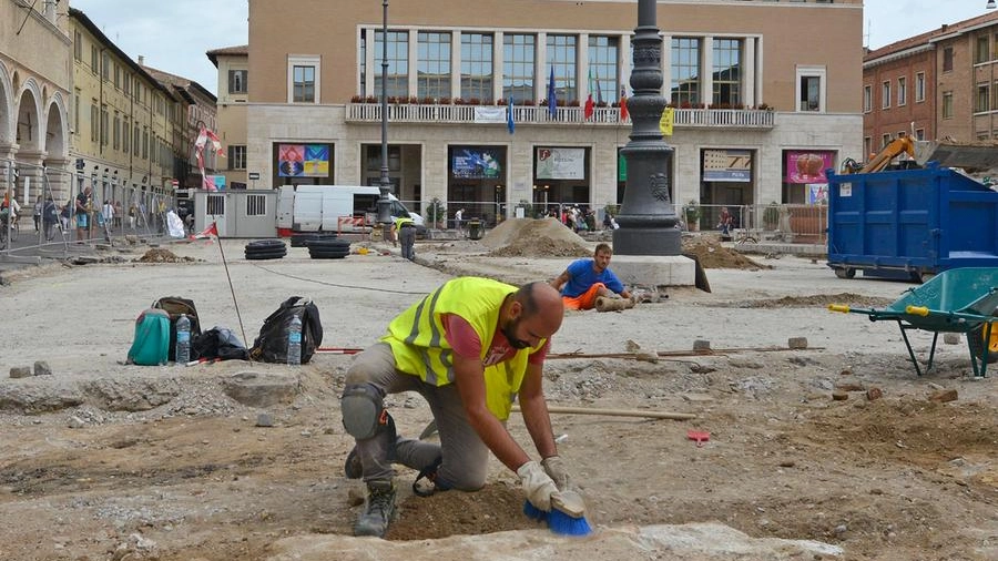 Ritrovamenti archeologici Piazza del Popolo (foto Toni)