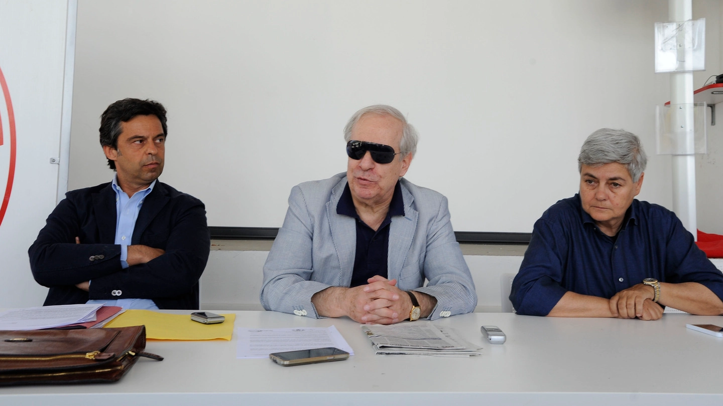 La presidente Tardella con gli avvocati Giancarlo e Massimo Nascimbeni (Calavita)