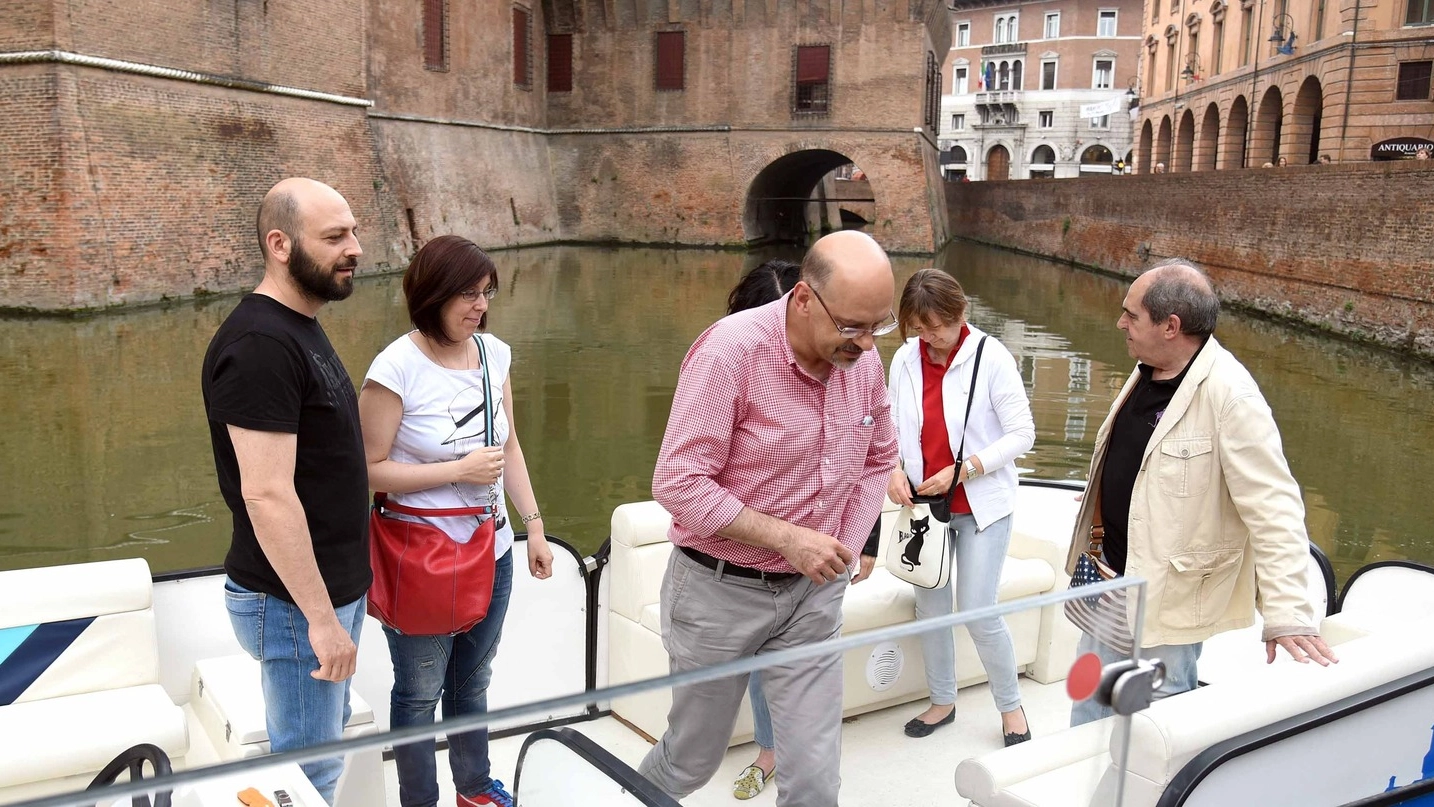 Ferrara, escursioni in barca al castello Estense (Foto Businesspress)