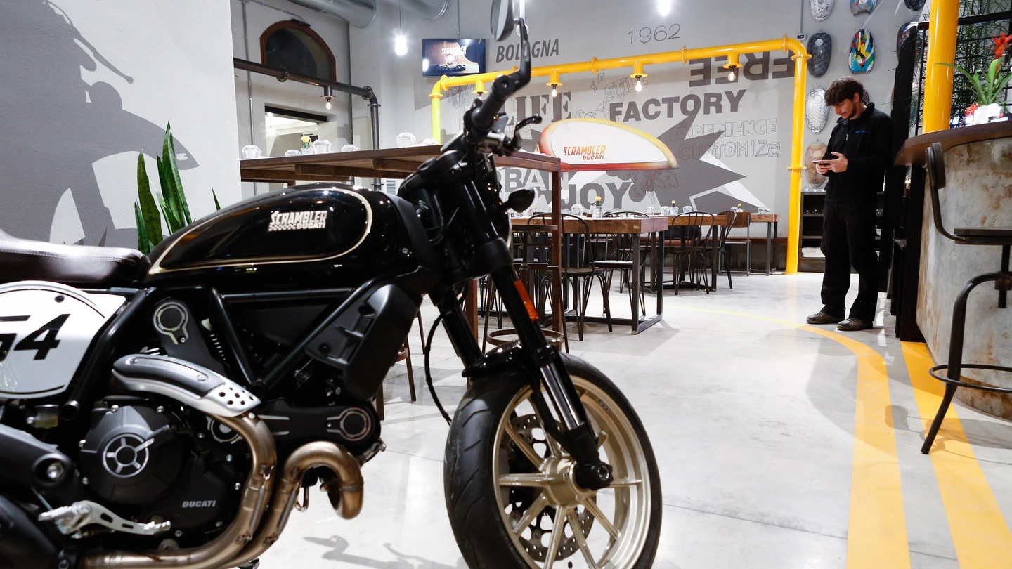 Bologna, in via Stalingrado apre i battenti il nuovo Scrambler Ducati Food Factory (Schicchi)
