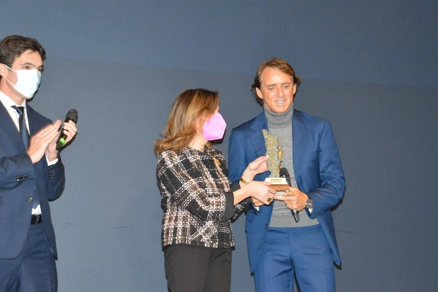 Roberto Mancini premiato col Picchio d'Oro
